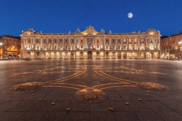 Saint-Élix-le-Château – Gîte et Atelier de la Mandille avec atelier de peinture – Le Capitole de Toulouse avec la lune, excursion à 35 min du gîte